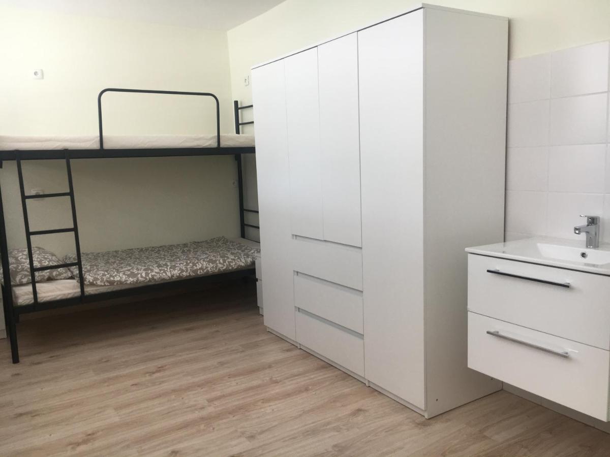 Hostel Opolska 11-19 Wroclaw Ngoại thất bức ảnh