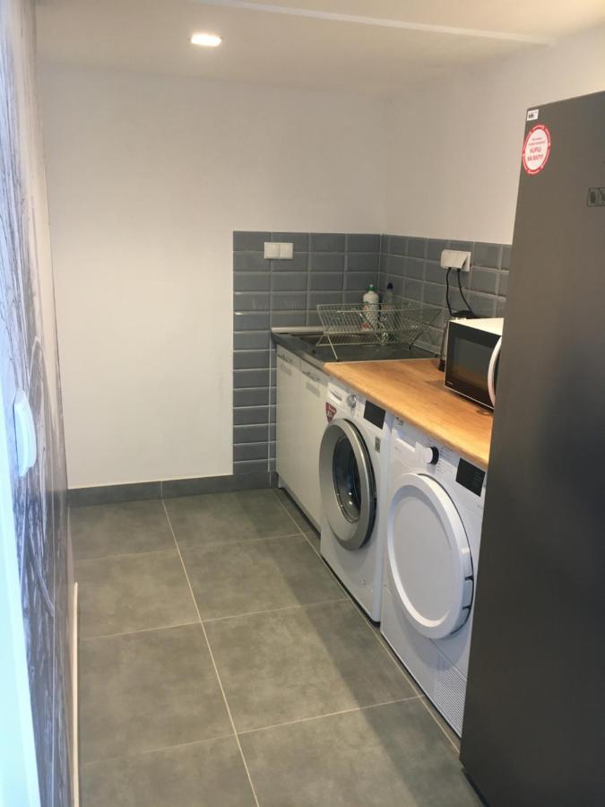 Hostel Opolska 11-19 Wroclaw Ngoại thất bức ảnh