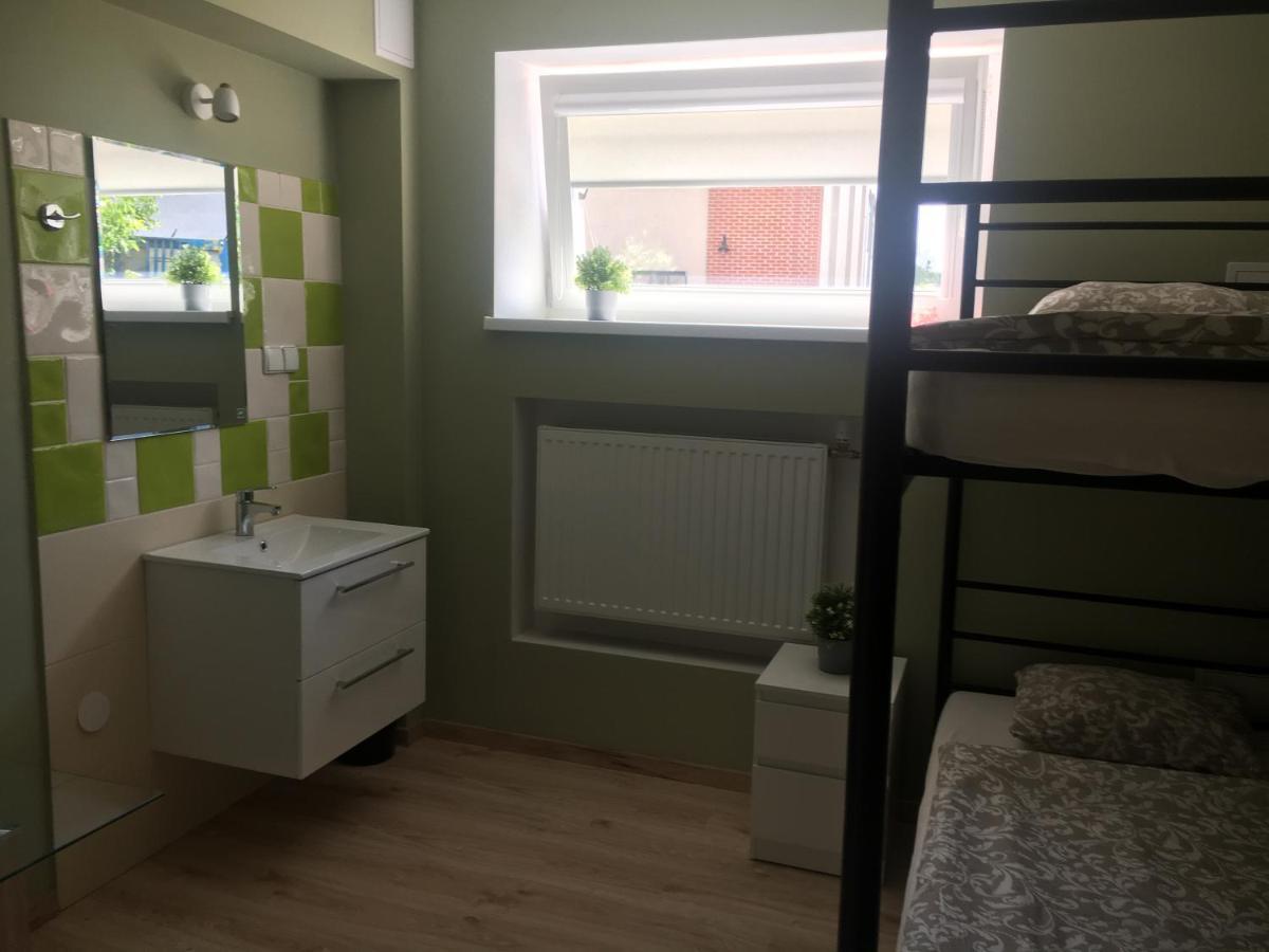 Hostel Opolska 11-19 Wroclaw Ngoại thất bức ảnh